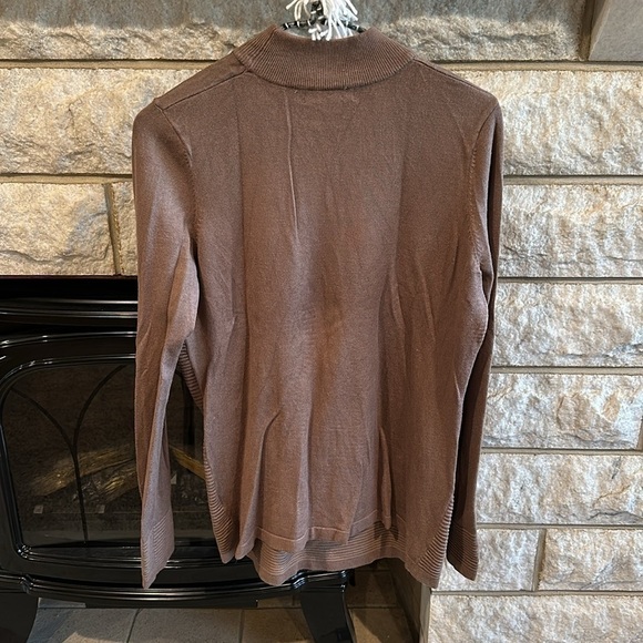 Metric mock neck sweater taupe/brown size medium SUPER STRETCHY! - Picture 5 of 6